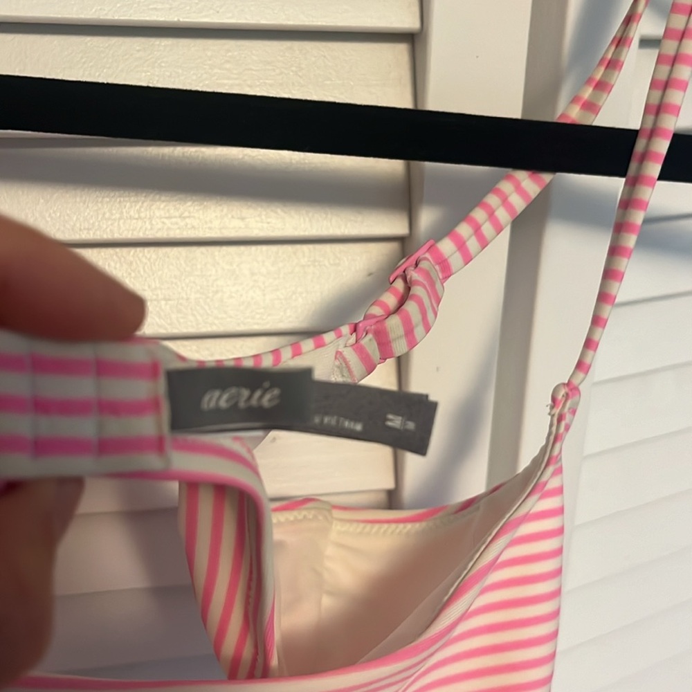 Aerie bikini top pink and white stripes - Picture 2 of 3